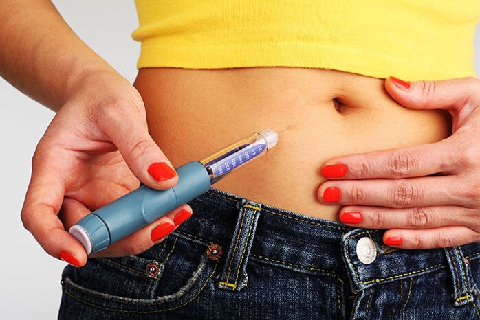 Insulin injections are an effective but dangerous method for rapid weight loss